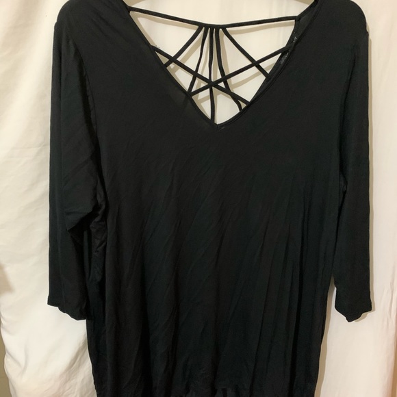 Lane Bryant Tops - Lane Bryant Black Top Tunic Hi Lo